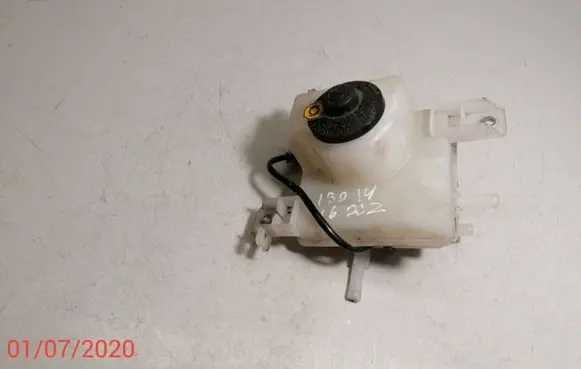 Hyundai i30 Brake fluid reservoir 
