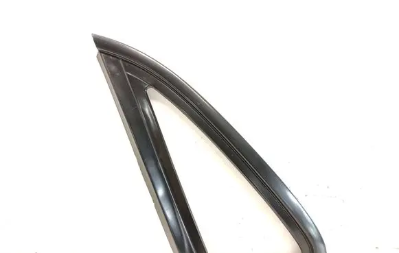 Jaguar XJ X300 Rear side glass trim 