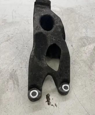 Audi A4 S4 B8 8K Engine mounting bracket 8K0199307
