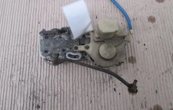 Honda Civic Front door lock