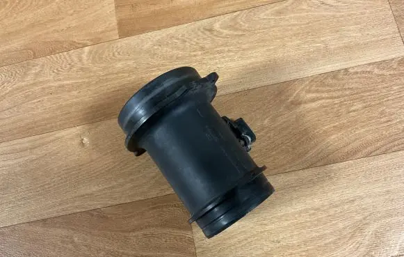 Volkswagen Touareg I Mass air flow meter 059906461K