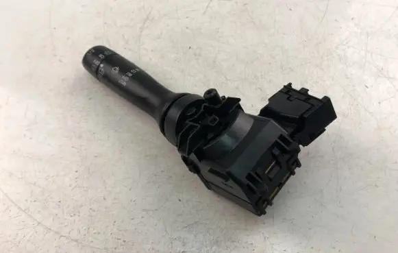 Toyota Avensis T270 Indicator stalk 17F003LH