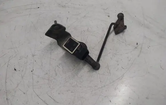Headlight/headlamp level sensor