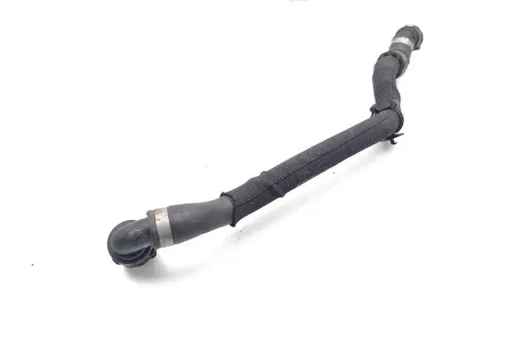 Mercedes-Benz C AMG W205 Engine coolant pipe/hose