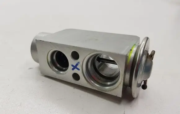 BMW 5 E60 E61 Air conditioning (A/C) expansion valve 64119138032 326302