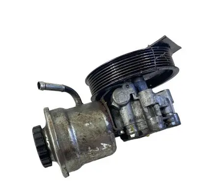 Toyota Avensis T250 Power steering pump