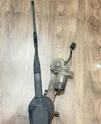 Mercedes-Benz C W202 Front wiper linkage and motor 2028200342 40387712 2028205342