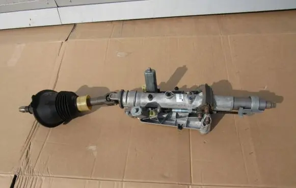Steering wheel axle set