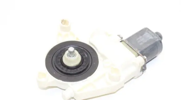 Mercedes-Benz B W246 W242 Front door window regulator motor A2469065100