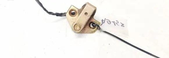 Ford Mondeo Mk III Front door lock loop/hook striker 96bgf21982
