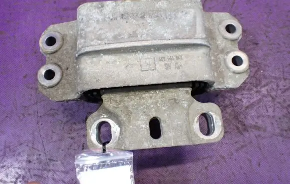 Seat Leon (1P) Gearbox mounting bracket 1K0199555M