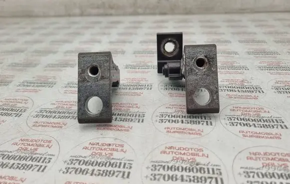 Audi A4 S4 B8 8K Front door hinge set 8K0831402E