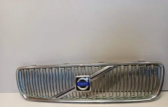 Volvo V70 Front grill 08693346