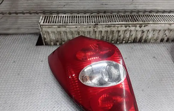 Renault Laguna II Rear/tail lights 8200002471
