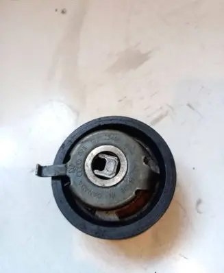 Audi 80 90 S2 B4 Timing belt tensioner 028109243F