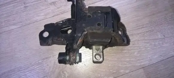 Seat Ibiza III (6L) Engine mount bracket 6q0199555