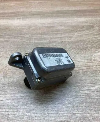 Volkswagen Touran I ESP acceleration yaw rate sensor 1K0907655B
