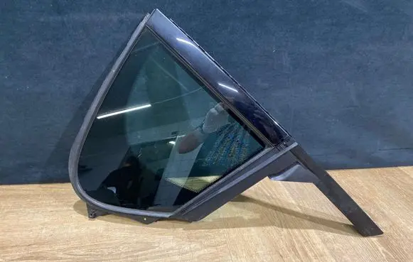 Jaguar XE Rear vent window glass GX7325828