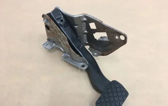 Volkswagen Up Brake pedal 1S1723058B 000627953