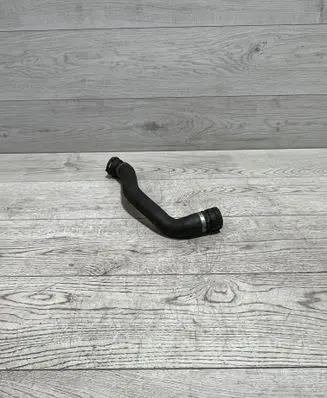 BMW 5 G30 G31 G38 Engine coolant pipe/hose 8572911