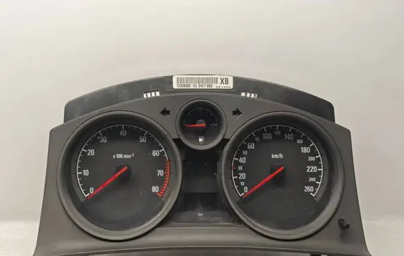 Opel Astra H Speedometer (instrument cluster) 13308982