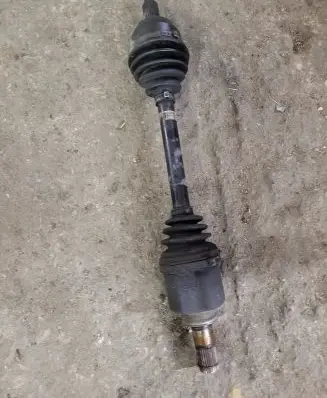 Renault Latitude (L70) Front driveshaft