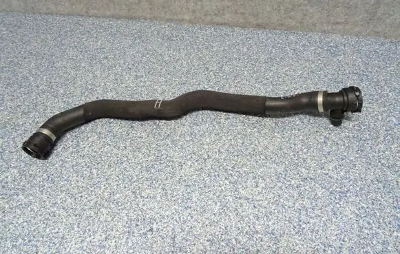 BMW 5 G30 G31 Engine coolant pipe/hose 8573233