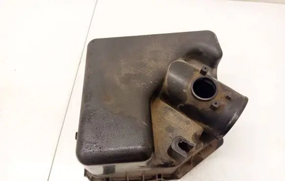 Toyota RAV 4 (XA30) Air filter box 2633