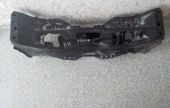Subaru Forester SJ Front bumper cross member 8667778