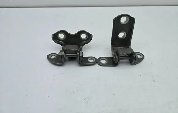 Toyota Prius (XW30) Rear door hinge set 