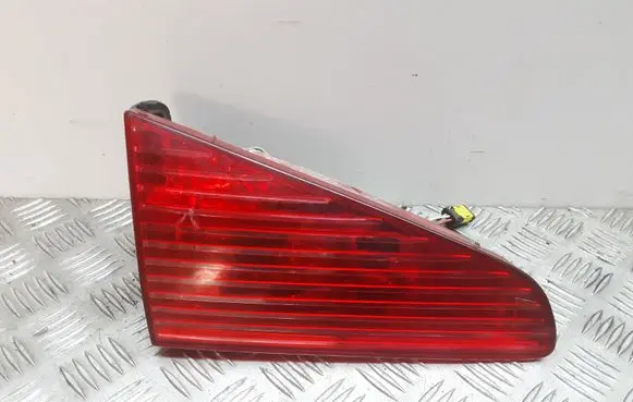 Peugeot 607 Tailgate rear/tail lights 2543
