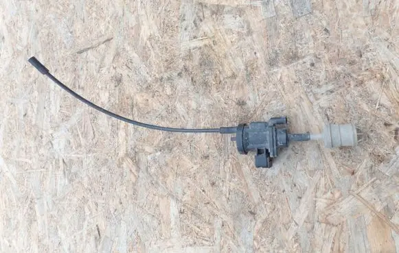 Mercedes-Benz A W168 Turbo solenoid valve A0005450427