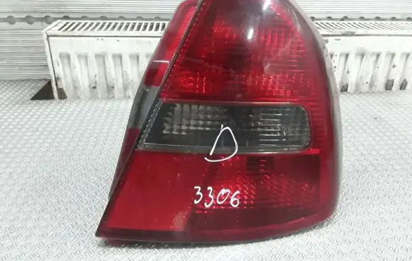 Mitsubishi Carisma Rear/tail lights