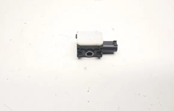Mercedes-Benz ML W164 Airbag deployment crash/impact sensor A0038202826