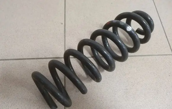 Mercedes-Benz C W205 Rear coil spring