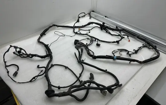 Tesla Model S Other wiring loom 100441700L YV1141795000006 105626200B