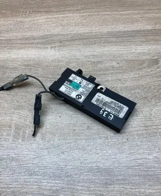 BMW 5 E39 Aerial antenna amplifier 8364083 056452