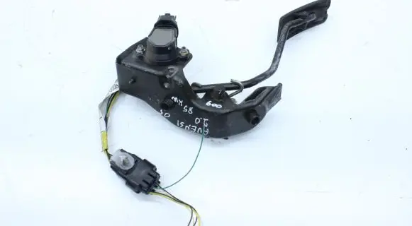 Toyota Avensis T250 Accelerator throttle pedal 8222305060