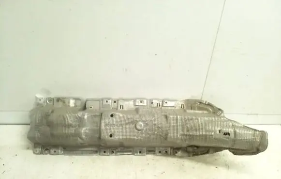 Renault Captur Exhaust heat shield 747515252R