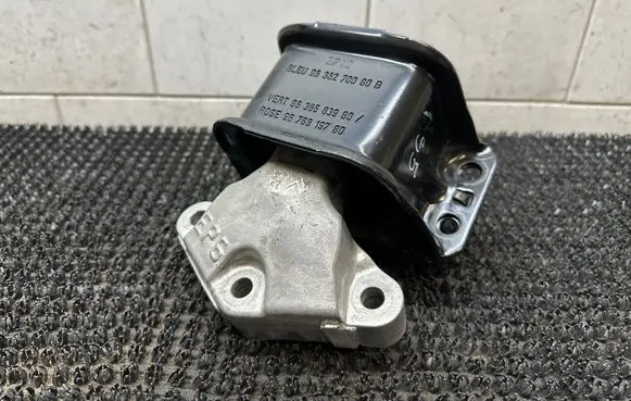 Citroen DS5 Engine mount bracket 9636270080 9636583980 9676819780