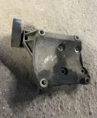Land Rover Range Rover P38A A/C compressor mount bracket 2245417