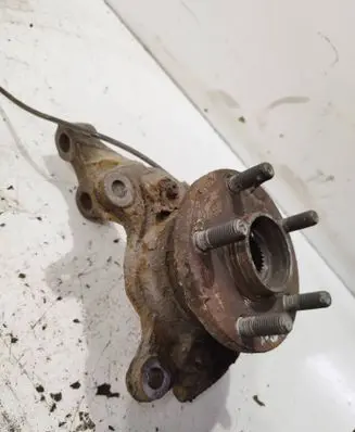 Toyota Avensis T250 Front wheel hub spindle knuckle