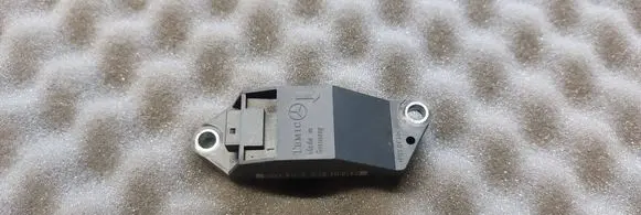 Mercedes-Benz E W211 Airbag deployment crash/impact sensor A0018209326