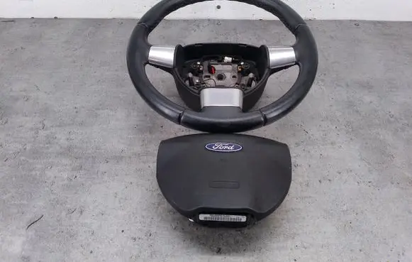Ford Focus Steering wheel