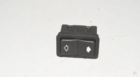 BMW 5 E39 Electric window control switch 8368974
