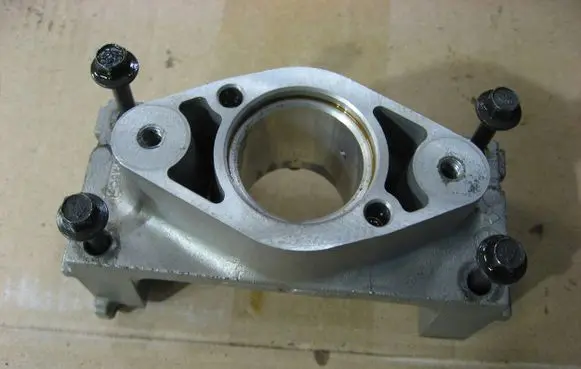 Lincoln Navigator Camshaft holder JS382AB