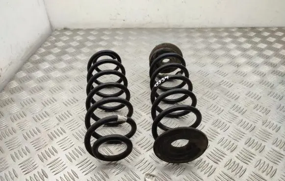 Volkswagen Golf VII Rear coil spring 5Q0511121AF
