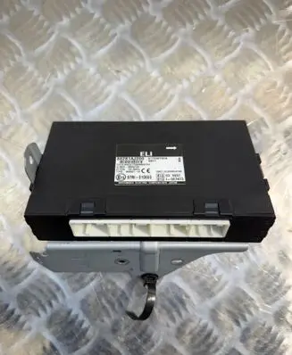 Subaru Legacy Comfort/convenience module 88281AJ200 28281AJ20A 97RI010653