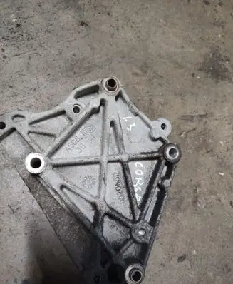 Opel Corsa D Engine mounting bracket 55206511