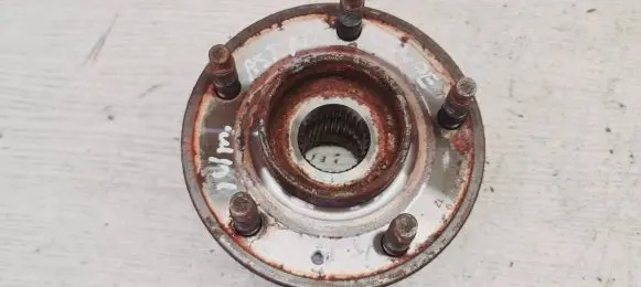 Opel Astra J Front wheel hub 13583479 AGE31912